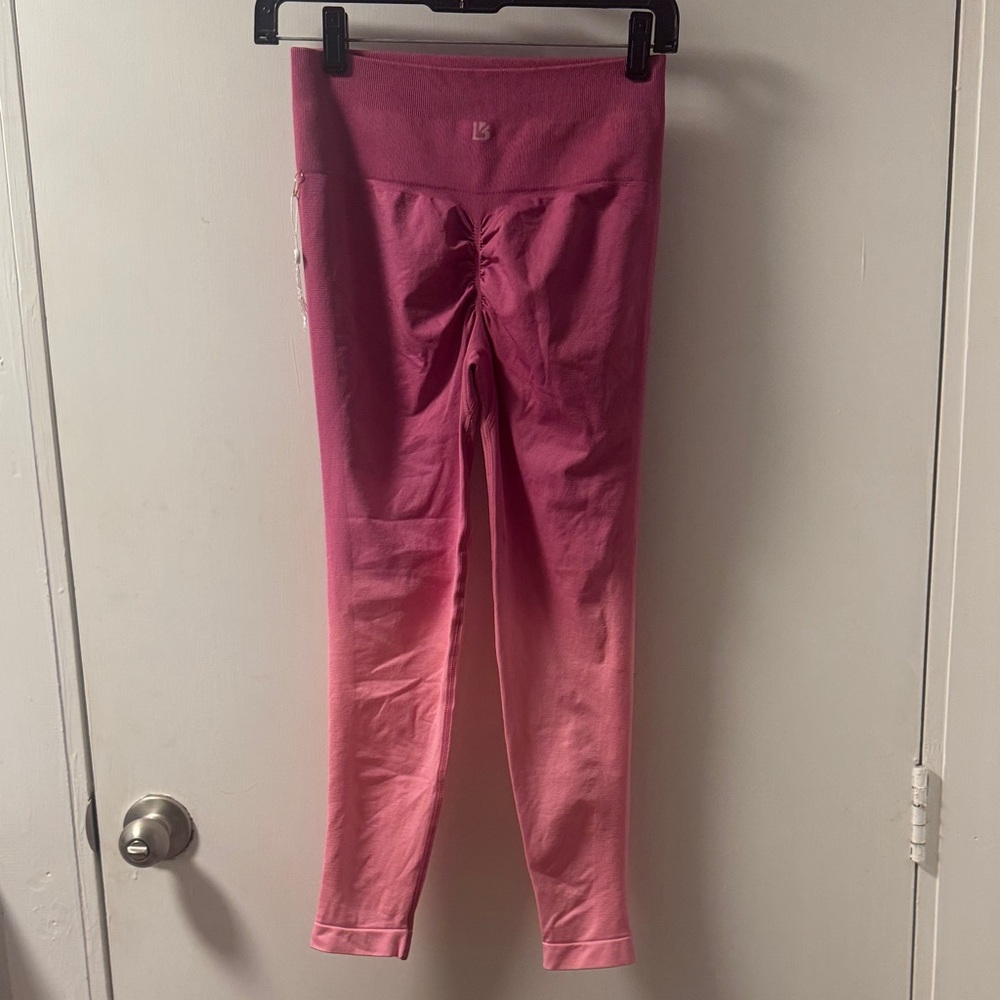 BuffBunny Ombre Pink women’s Leggings